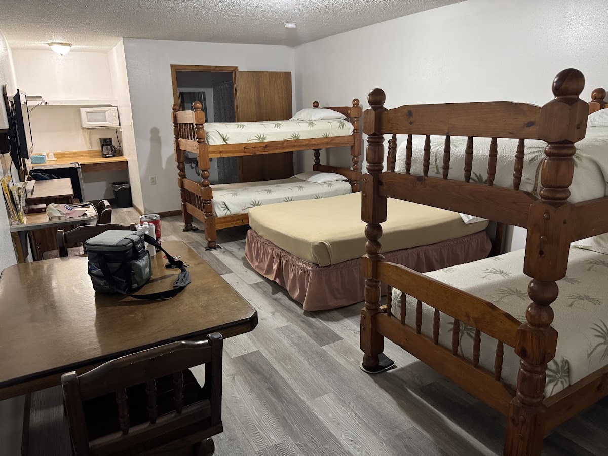 Sandpiper Inn photo 2