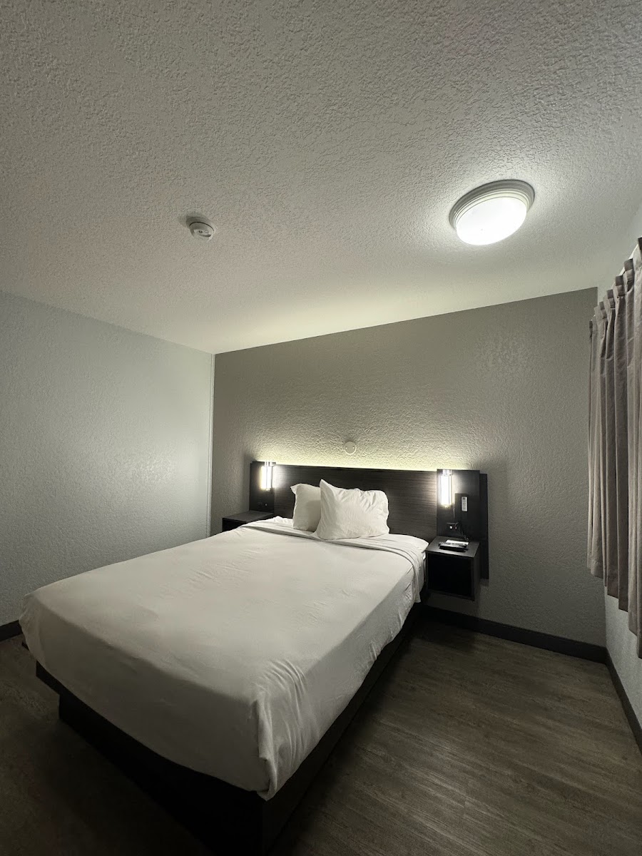 Motel 6 Springfield, OR - Eugene North photo 2