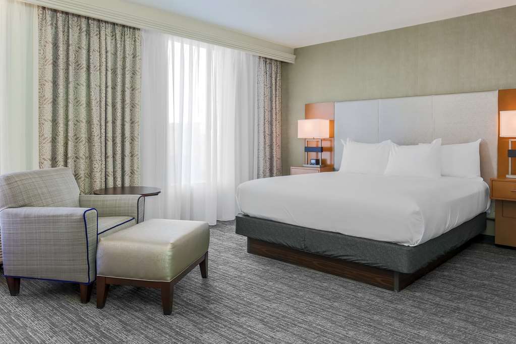 DoubleTree by Hilton Hotel Atlanta Airport photo 2