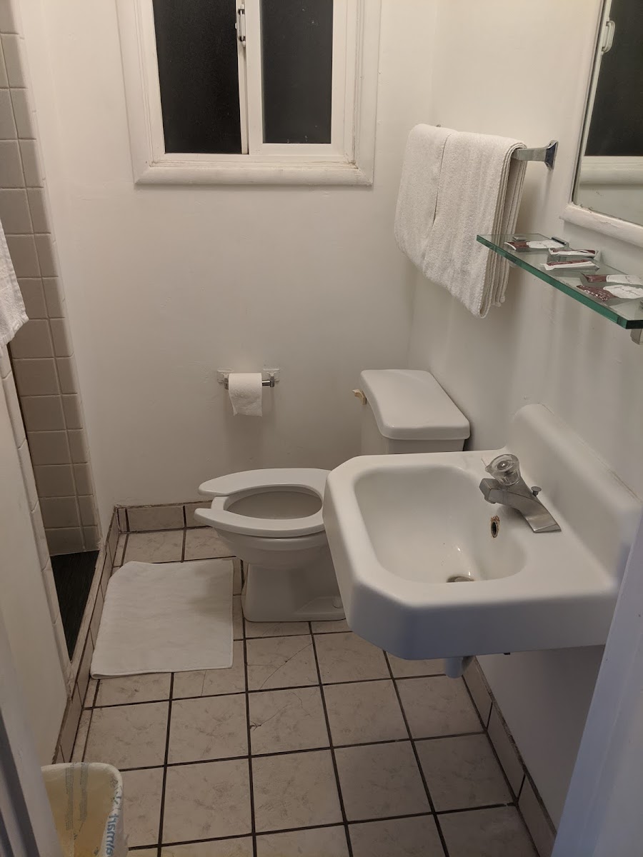 Capri Williams Motel photo 3