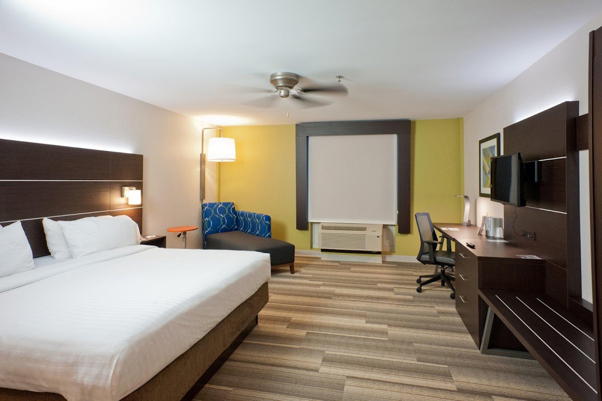Holiday Inn Express & Suites Scott-Lafayette West by IHG photo 2