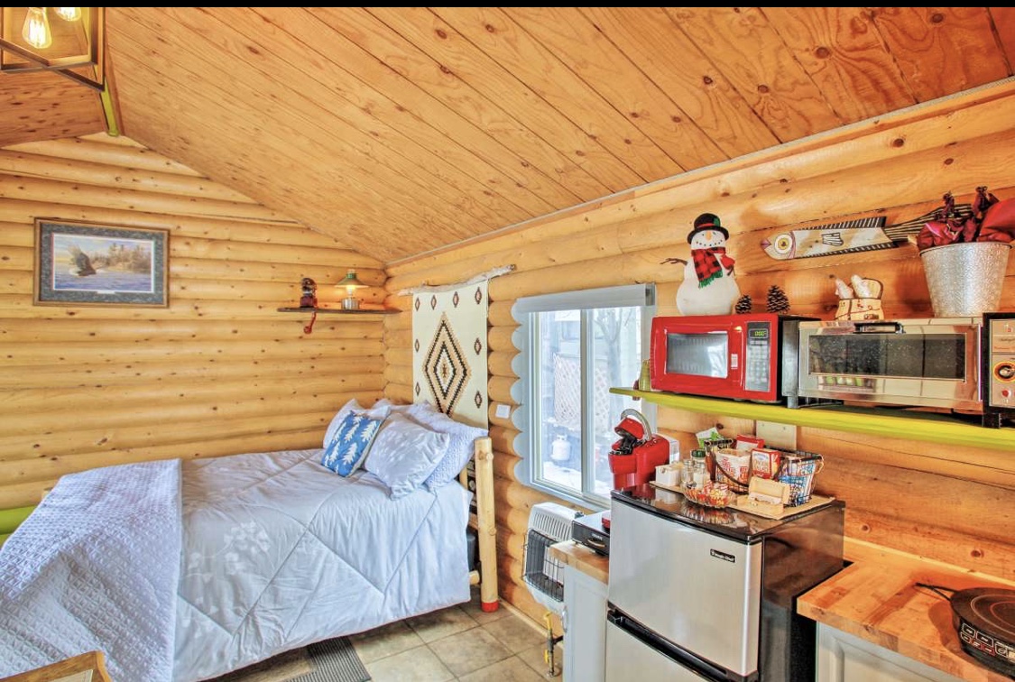 Winchester Lake Lodge photo 2