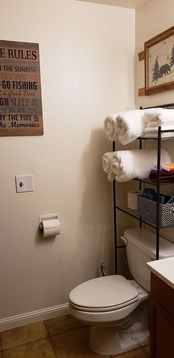 Winchester Lake Lodge photo 3