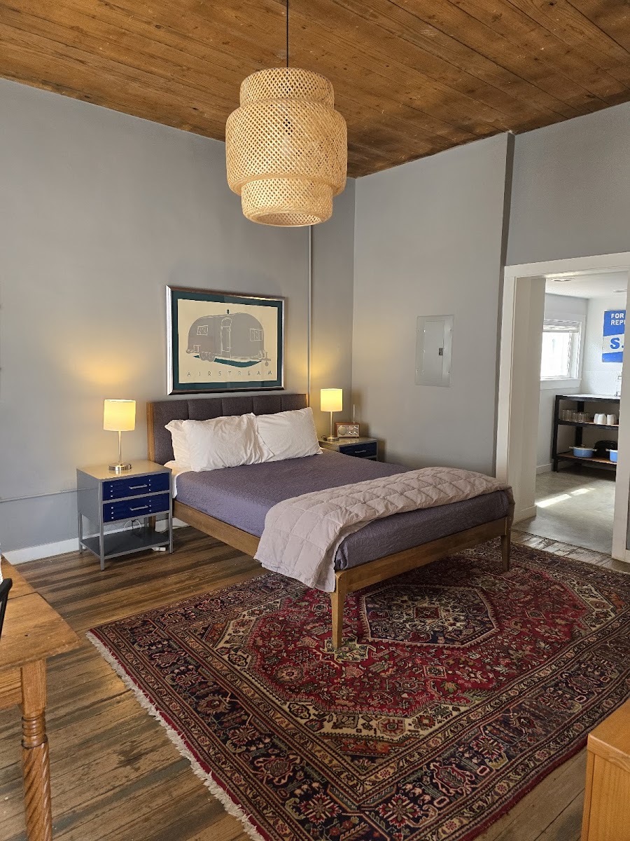 The Lincoln Marfa Hotel photo 2