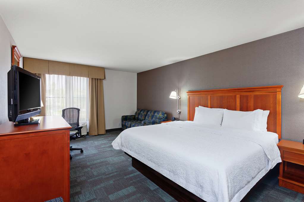 Hampton Inn San Marcos photo 2