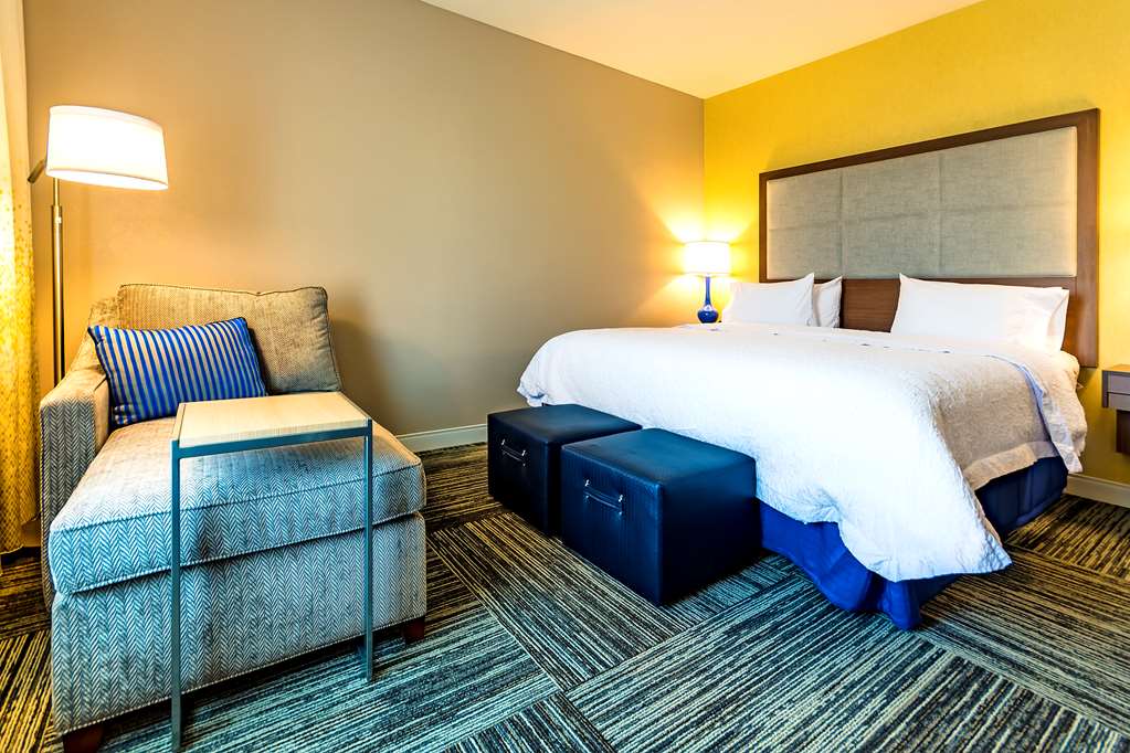 Hampton Inn Lockport - Buffalo photo 2