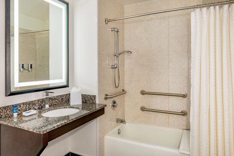 Four Points by Sheraton Kalamazoo photo 3