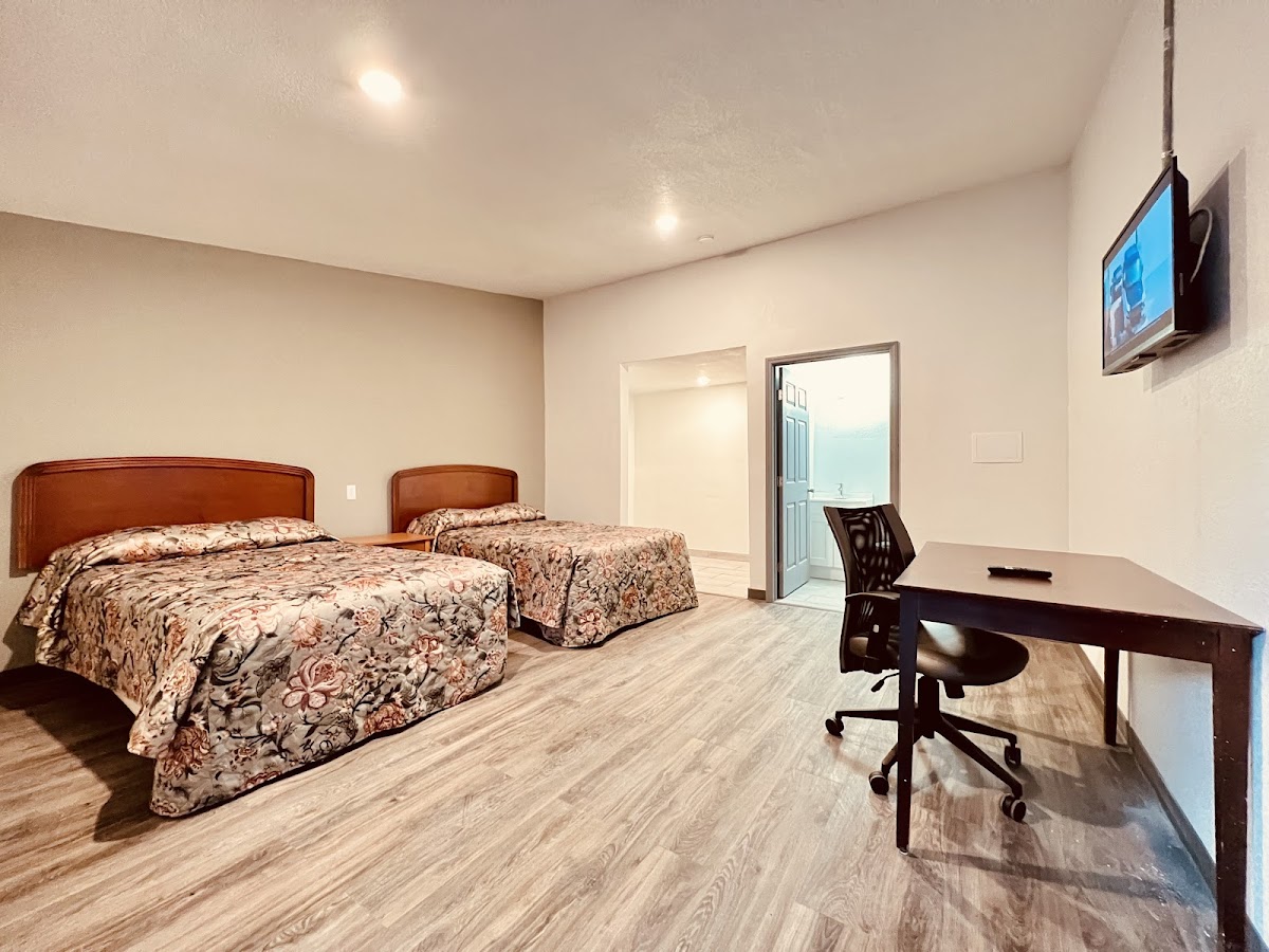 EXPRESS INN HOTEL DAYTON photo 2