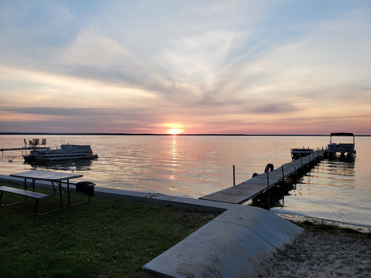 Oak Beach Resort of H.L. photo 2