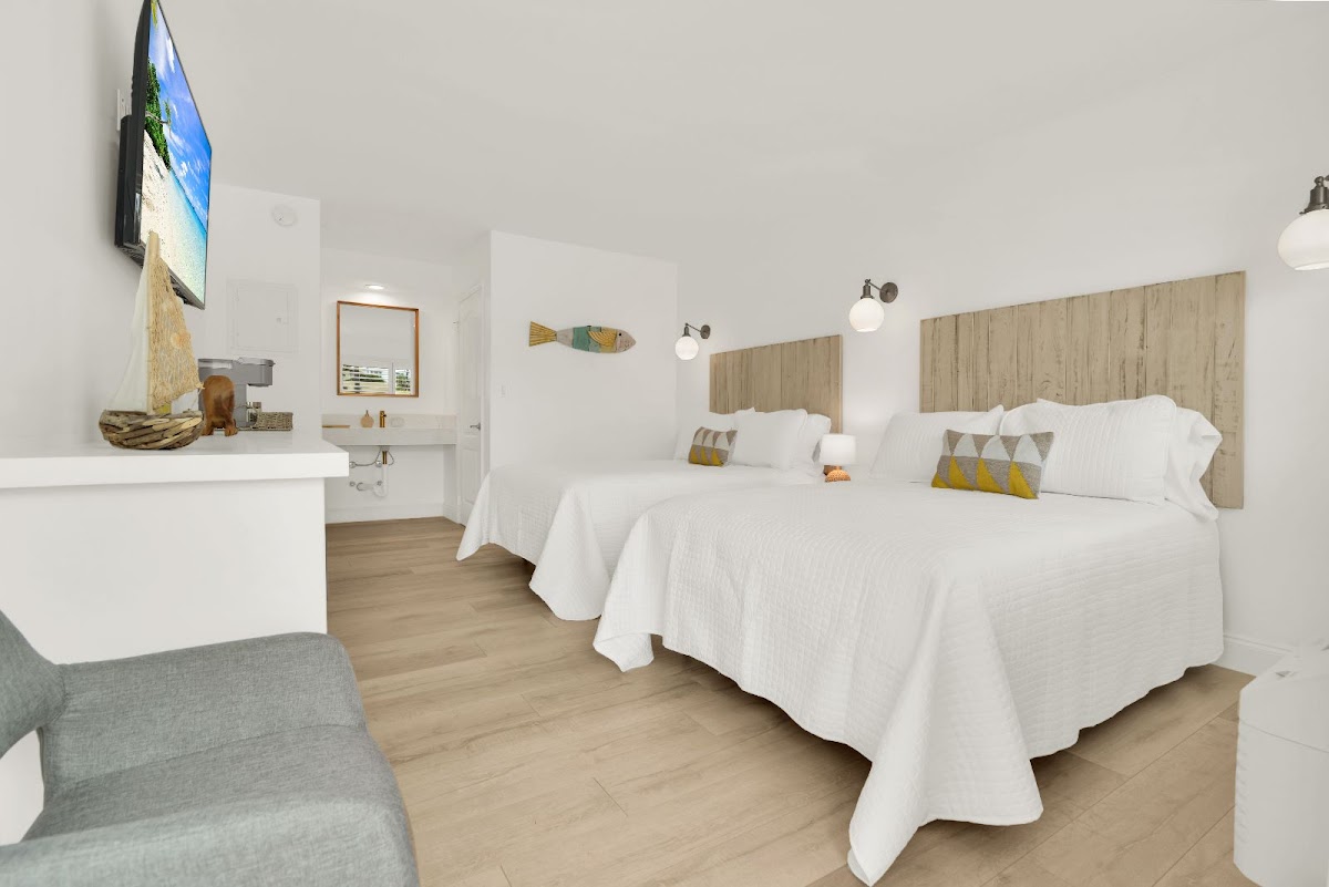 The Shores Hotel photo 2