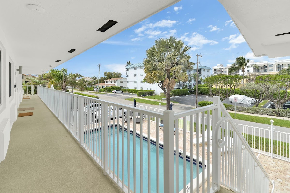 The Shores Hotel photo 3