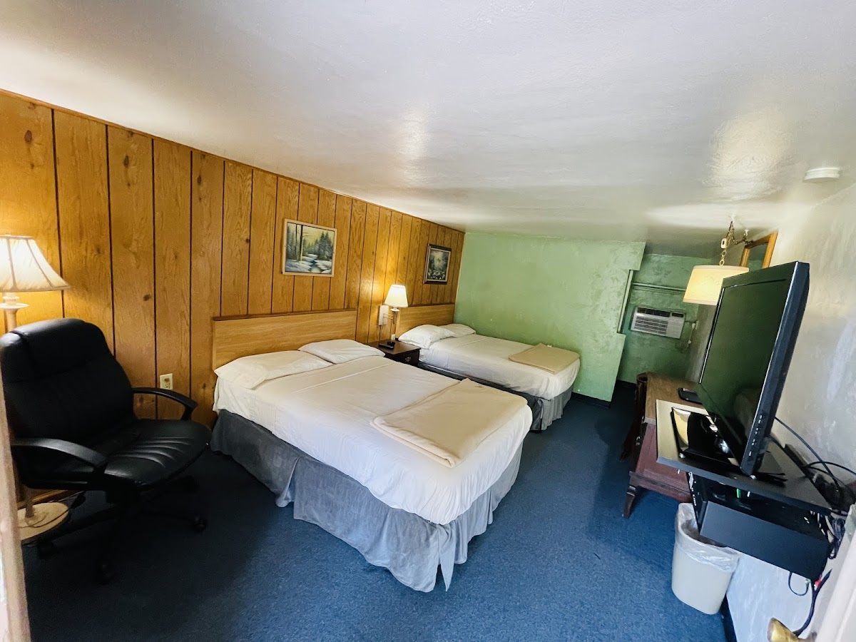 East Exit Motel photo 2