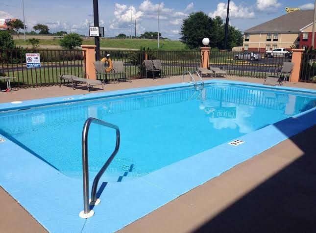 Days Inn by Wyndham Coliseum Montgomery AL photo 3