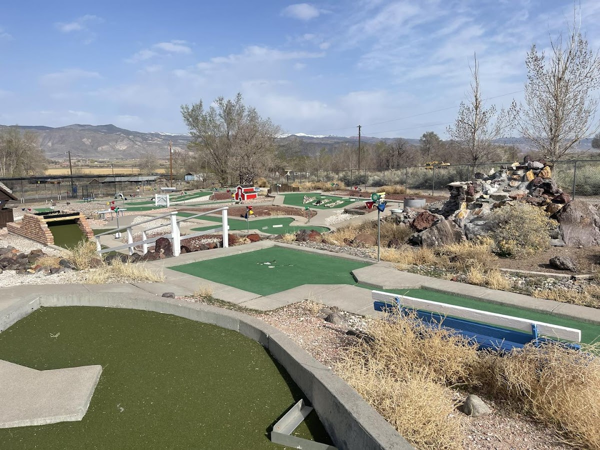 Signal Peak Mini Resort and Golf photo 2