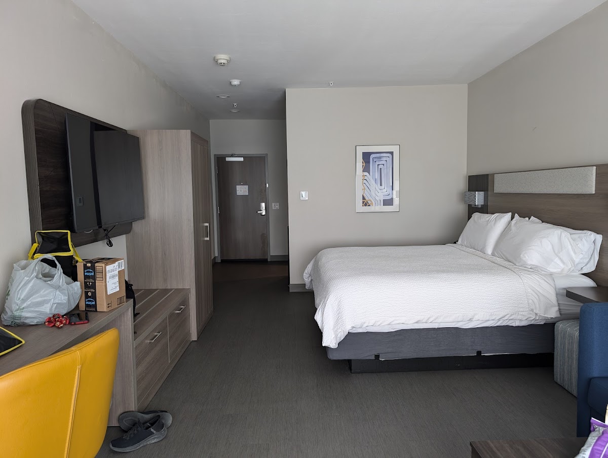 Holiday Inn Express & Suites Austin - Manor, an IHG Hotel photo 2