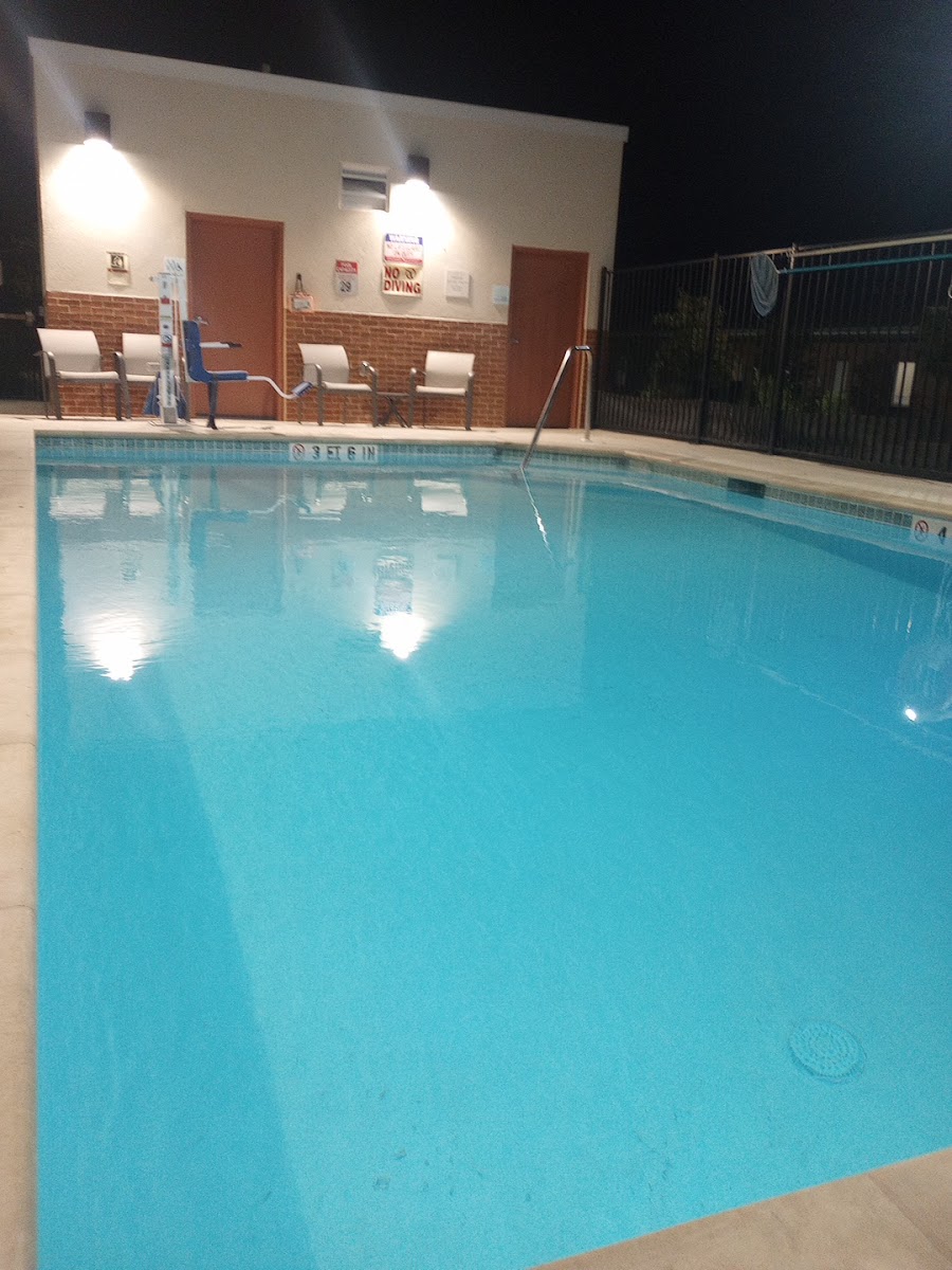 Holiday Inn Express & Suites Austin - Manor, an IHG Hotel photo 3
