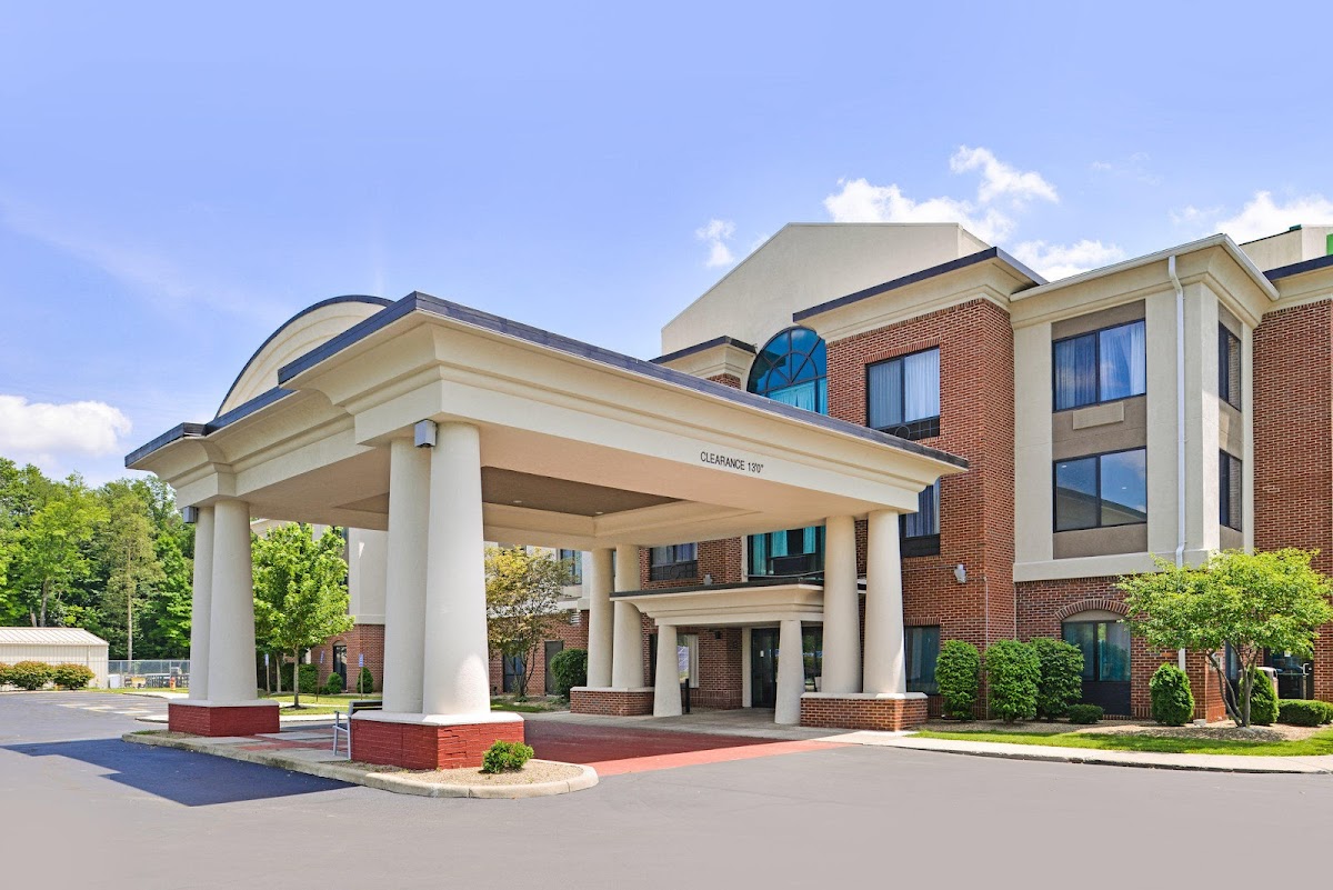 Holiday Inn Express & Suites Youngstown (N. Lima/Boardman) by IHG