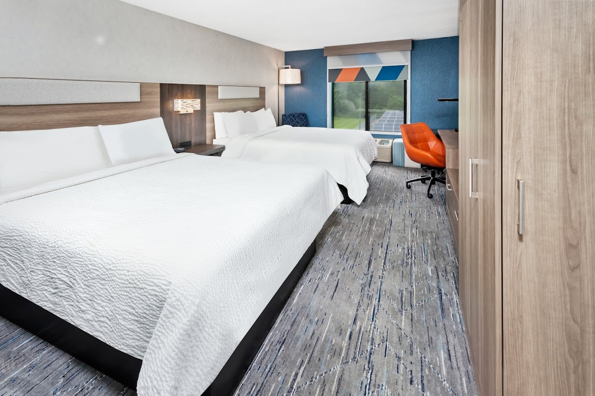 Holiday Inn Express & Suites Youngstown (N. Lima/Boardman) by IHG photo 2
