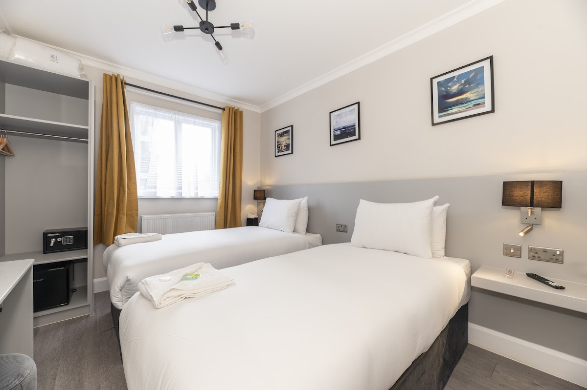 Marina Hotel London photo 2