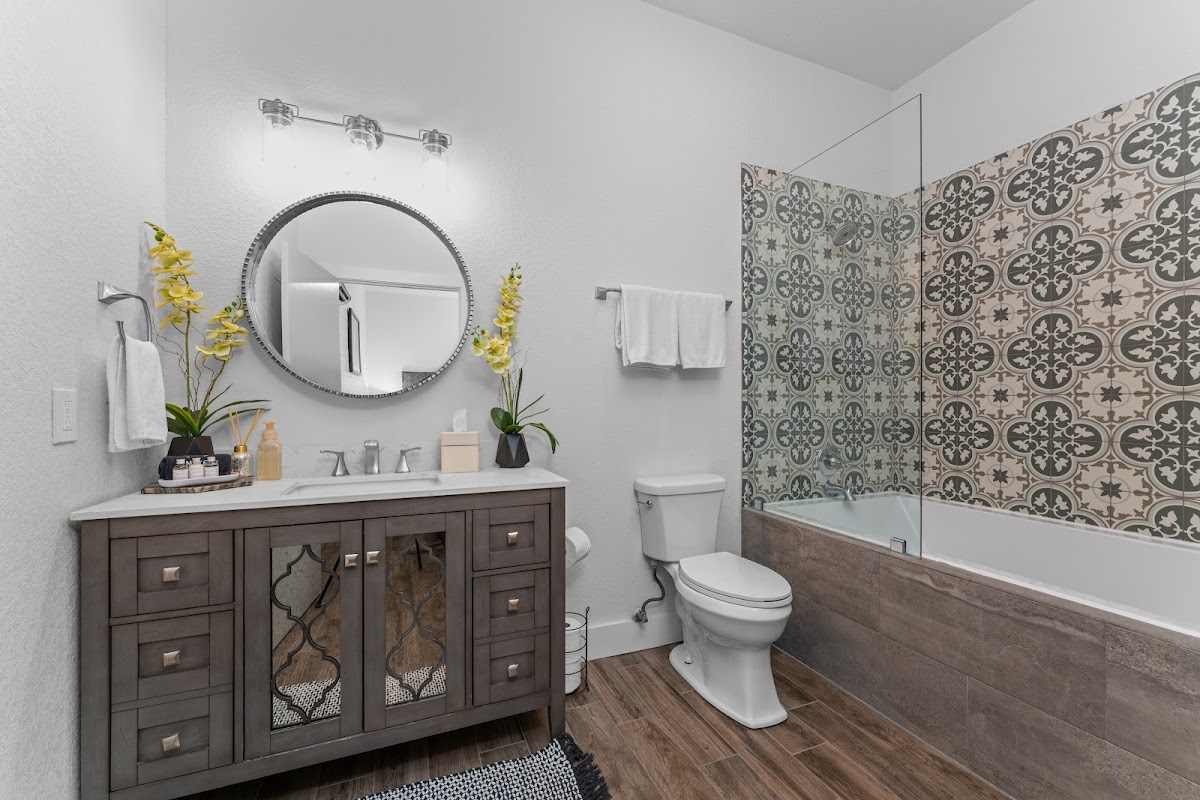 Bulverde Lodge, Private Suites and Group Lodging photo 3