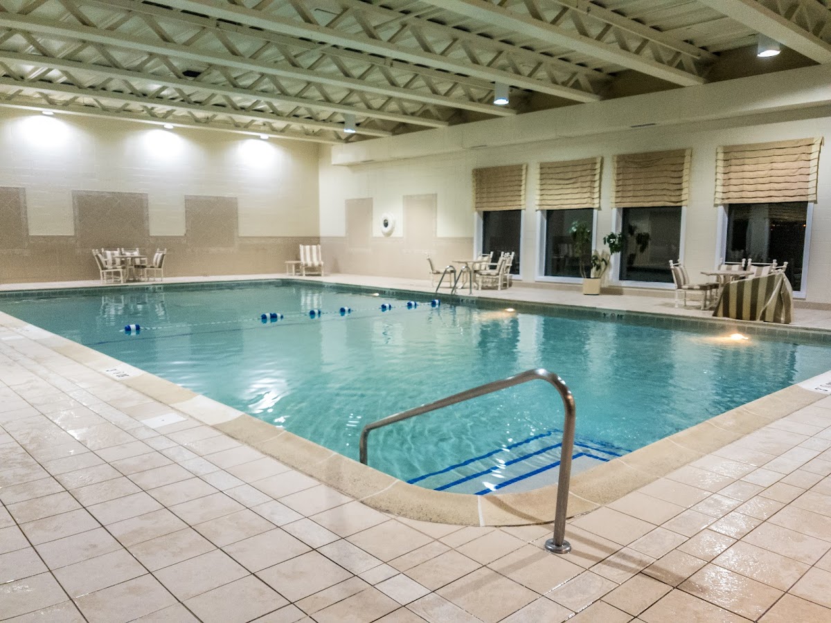 DoubleTree by Hilton Hotel Chicago - Alsip photo 3