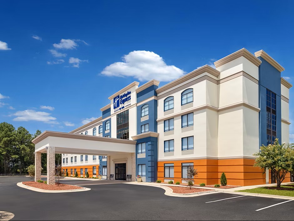 Holiday Inn Express & Suites Raleigh West - Lenovo Center by IHG