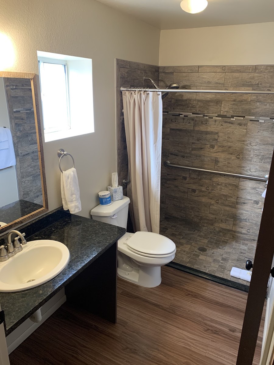 Marsh Creek Inn photo 3