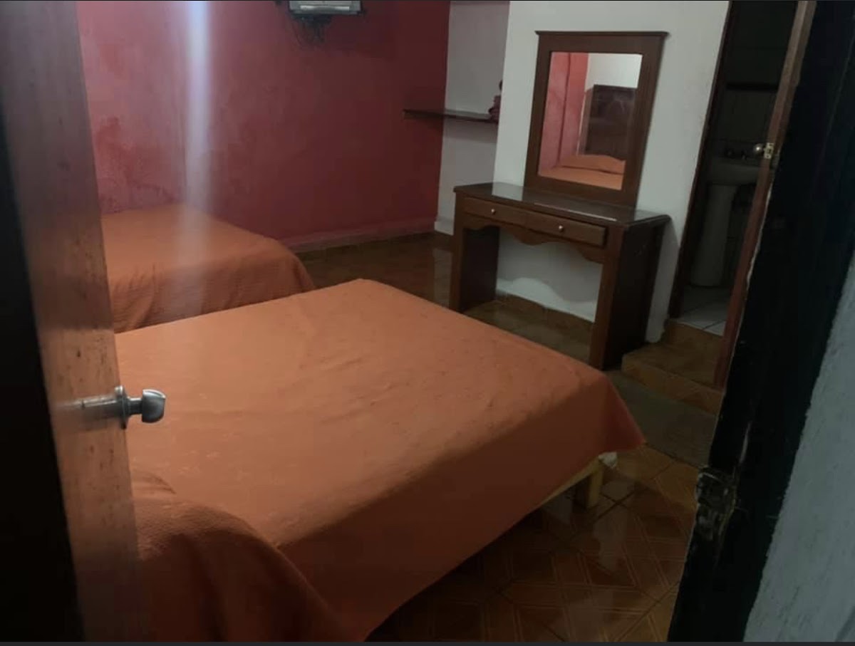 HOSPEDAJE FAMILIAR LUPITA