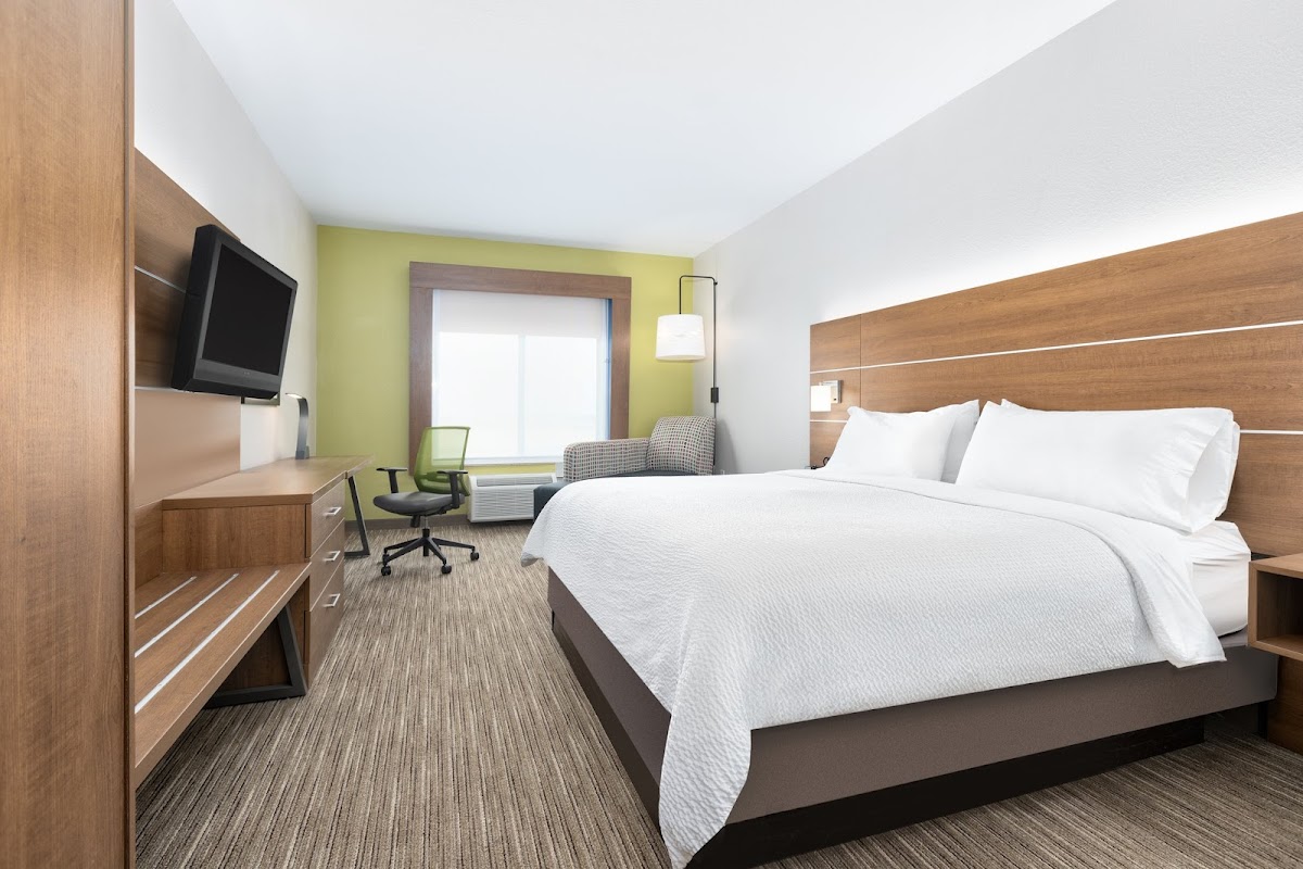 Holiday Inn Express & Suites Amarillo South by IHG photo 2