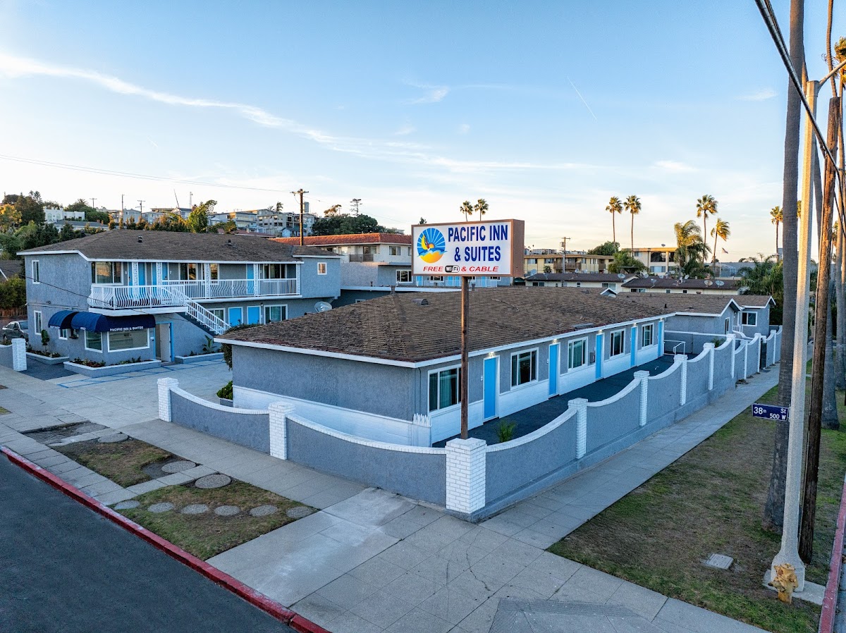 Pacific Inn & Suites
