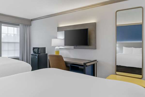 Comfort Inn Plainwell photo 2