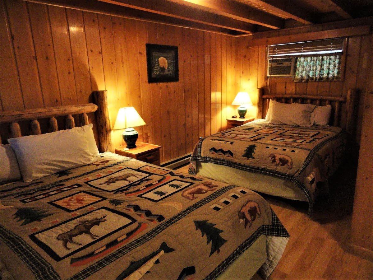 Yellowstone Inn photo 2