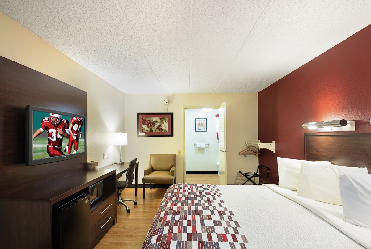Red Roof Inn Madison, WI photo 2