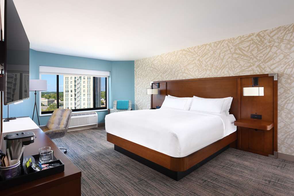 DoubleTree by Hilton Battle Creek photo 2