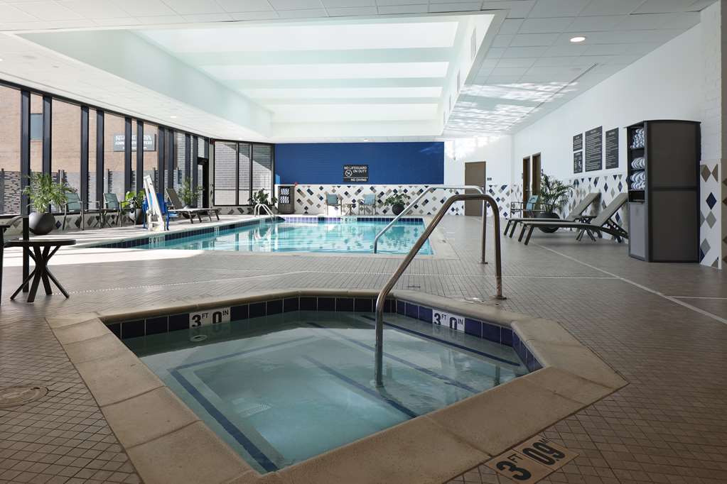 DoubleTree by Hilton Battle Creek photo 3