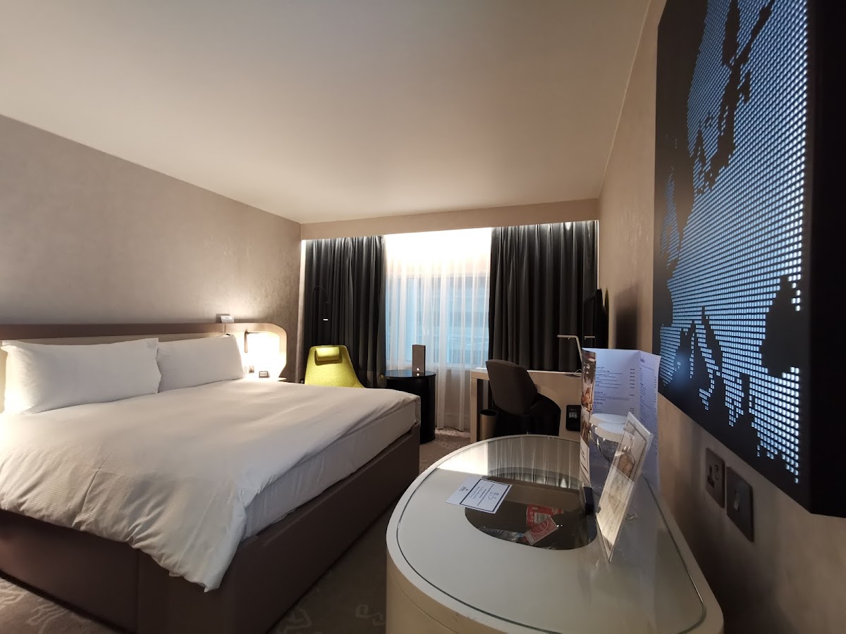 Hilton London Heathrow Airport photo 2