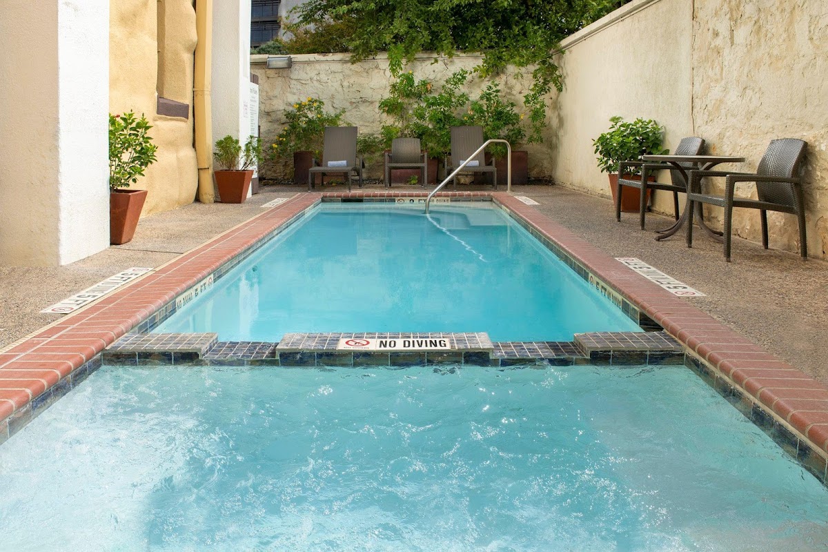 Holiday Inn Express San Antonio N-Riverwalk Area by IHG photo 3