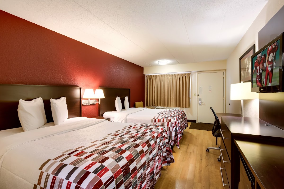 Red Roof Inn Grand Rapids Airport photo 2
