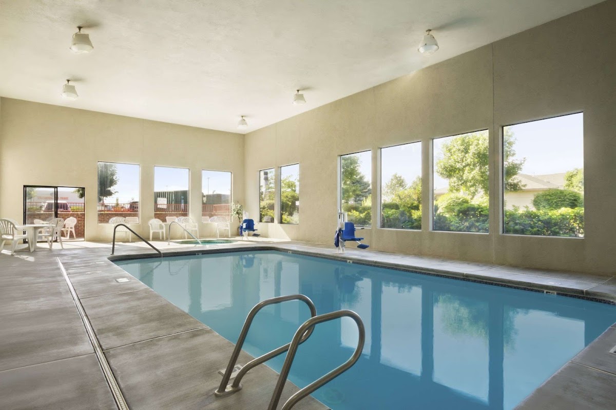 Super 8 by Wyndham Kennewick photo 3