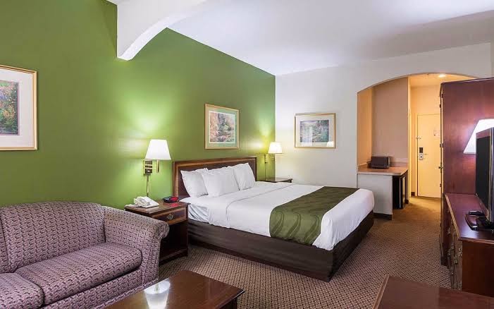Quality Inn & Suites Kearneysville - Martinsburg photo 2