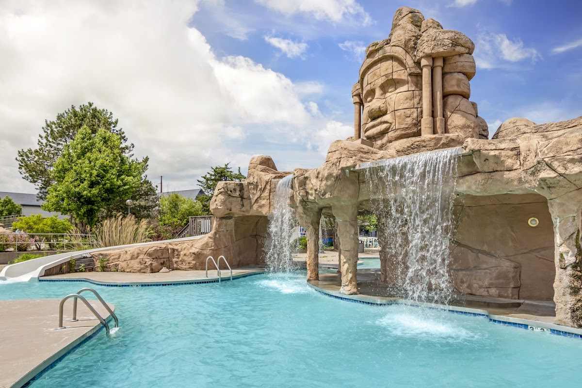 Polynesian Hotel & Suites Wisconsin Dells photo 3