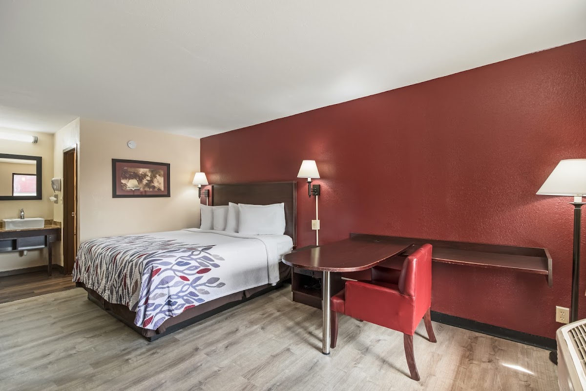Red Roof Inn Wilmington, NC photo 2