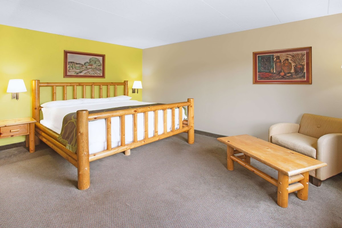 Super 8 by Wyndham Davenport photo 2