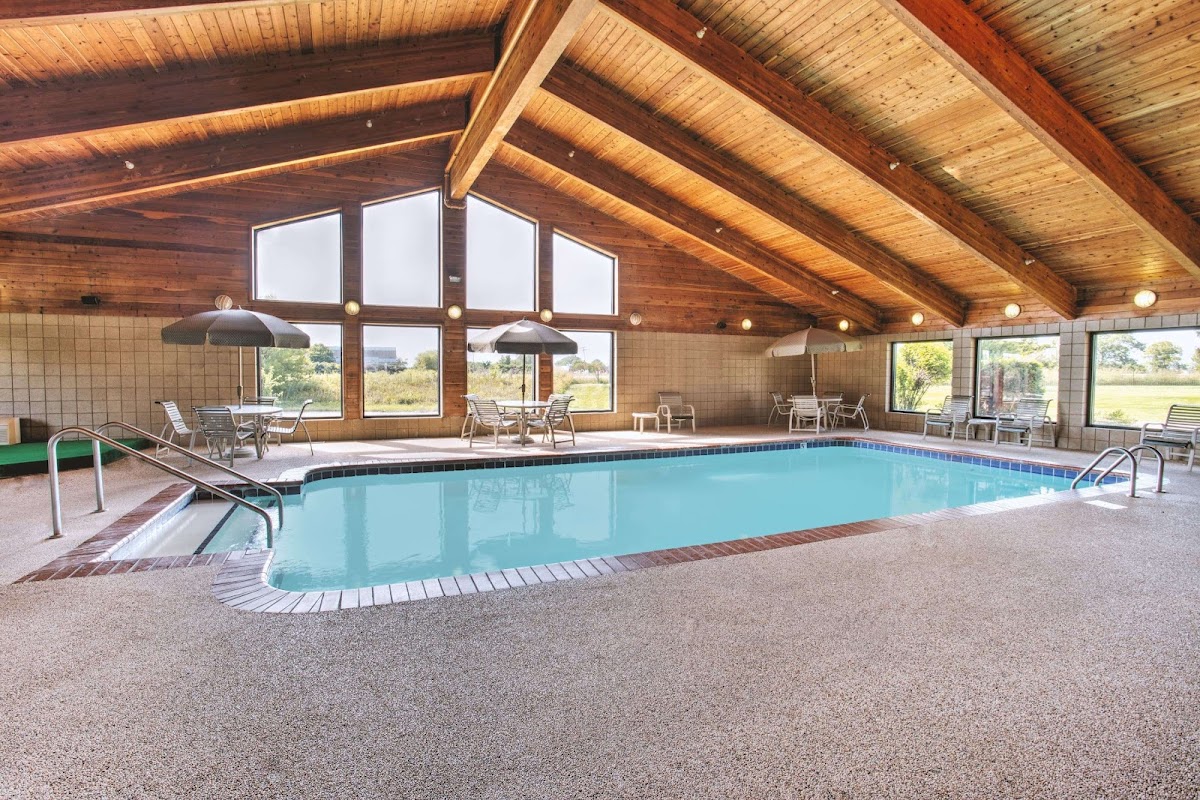 Super 8 by Wyndham Davenport photo 3