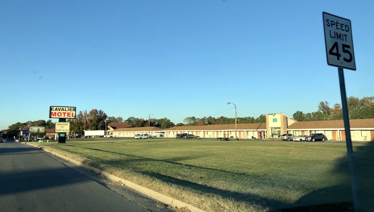 Cavalier Manor Motel