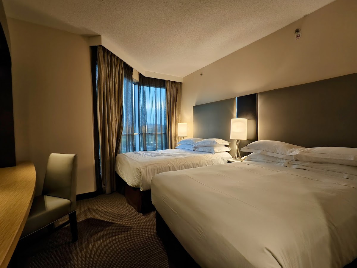 Hilton Toronto/Markham Suites Conference Centre & Spa photo 2