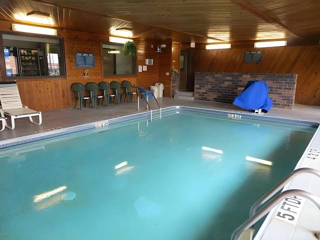 American Inn Cedar Rapids South Airport CID photo 3