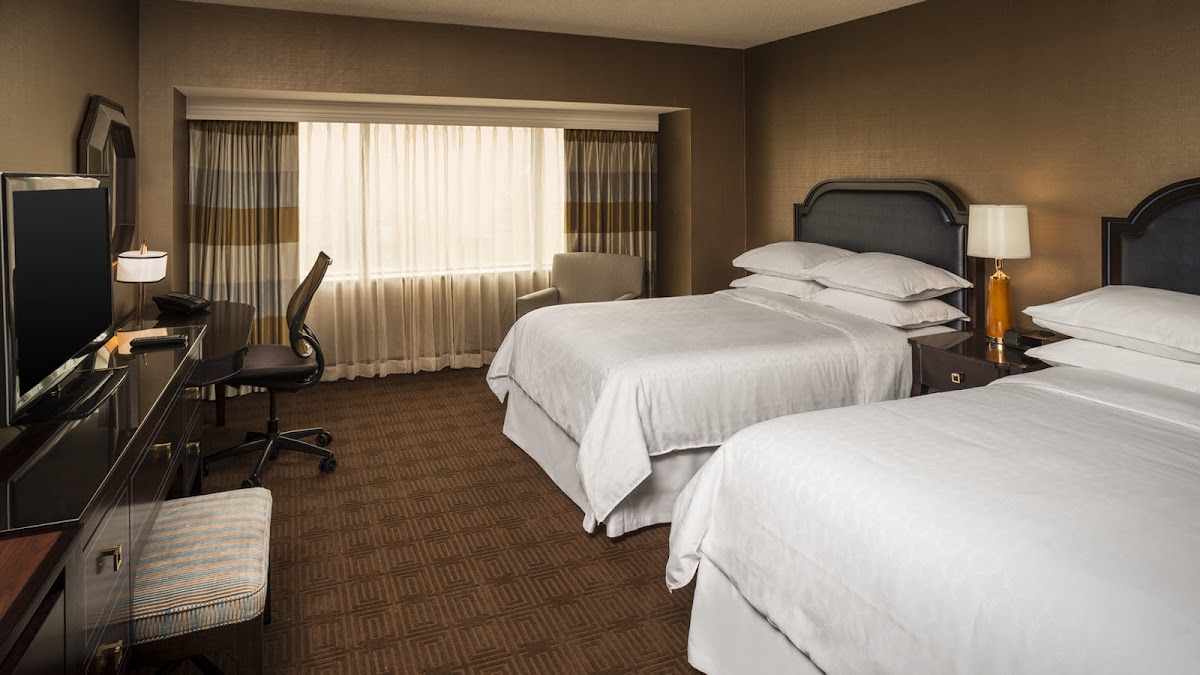 The Plaza Hotel Columbus at Capitol Square photo 2
