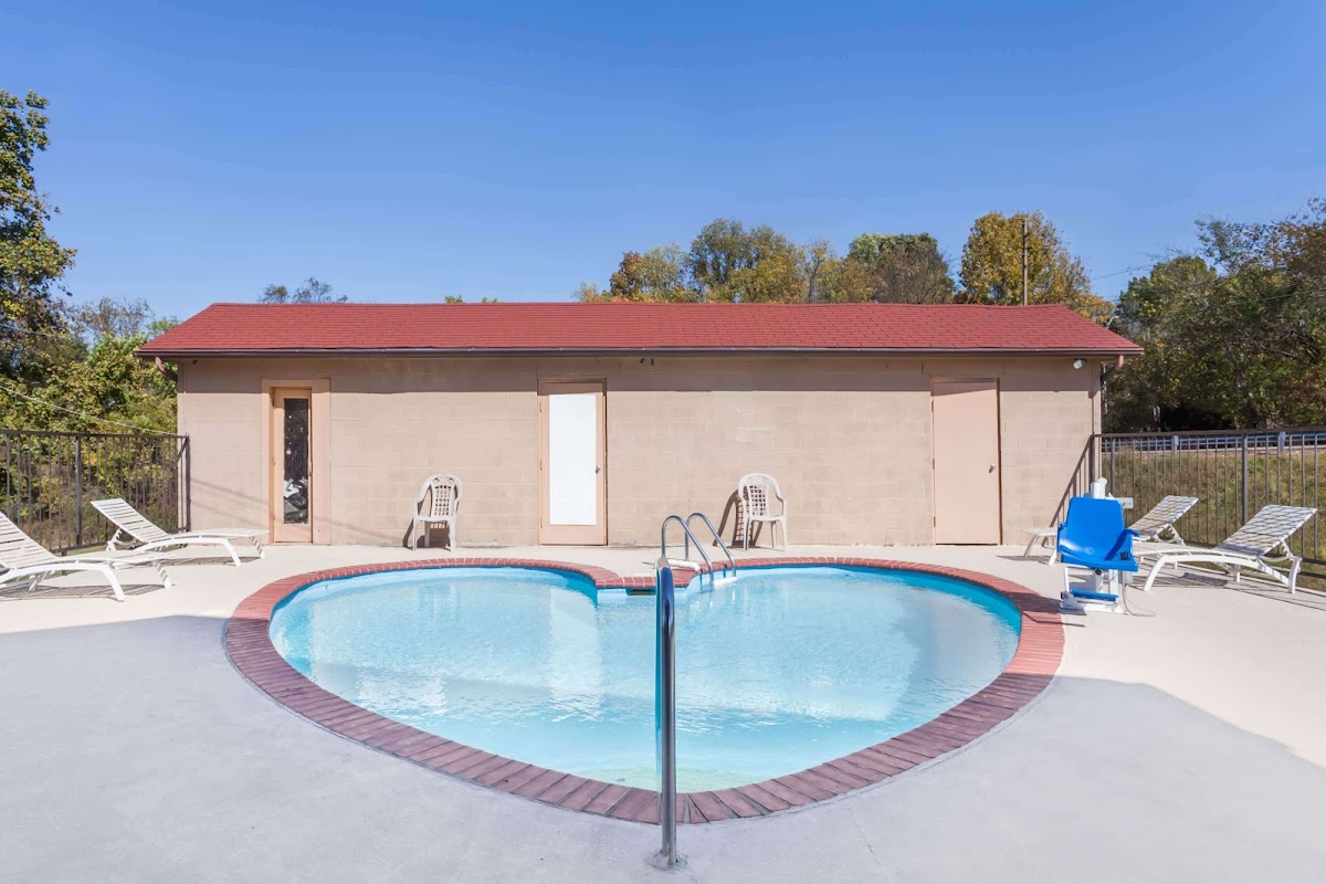 Travelodge by Wyndham Clarksville photo 3