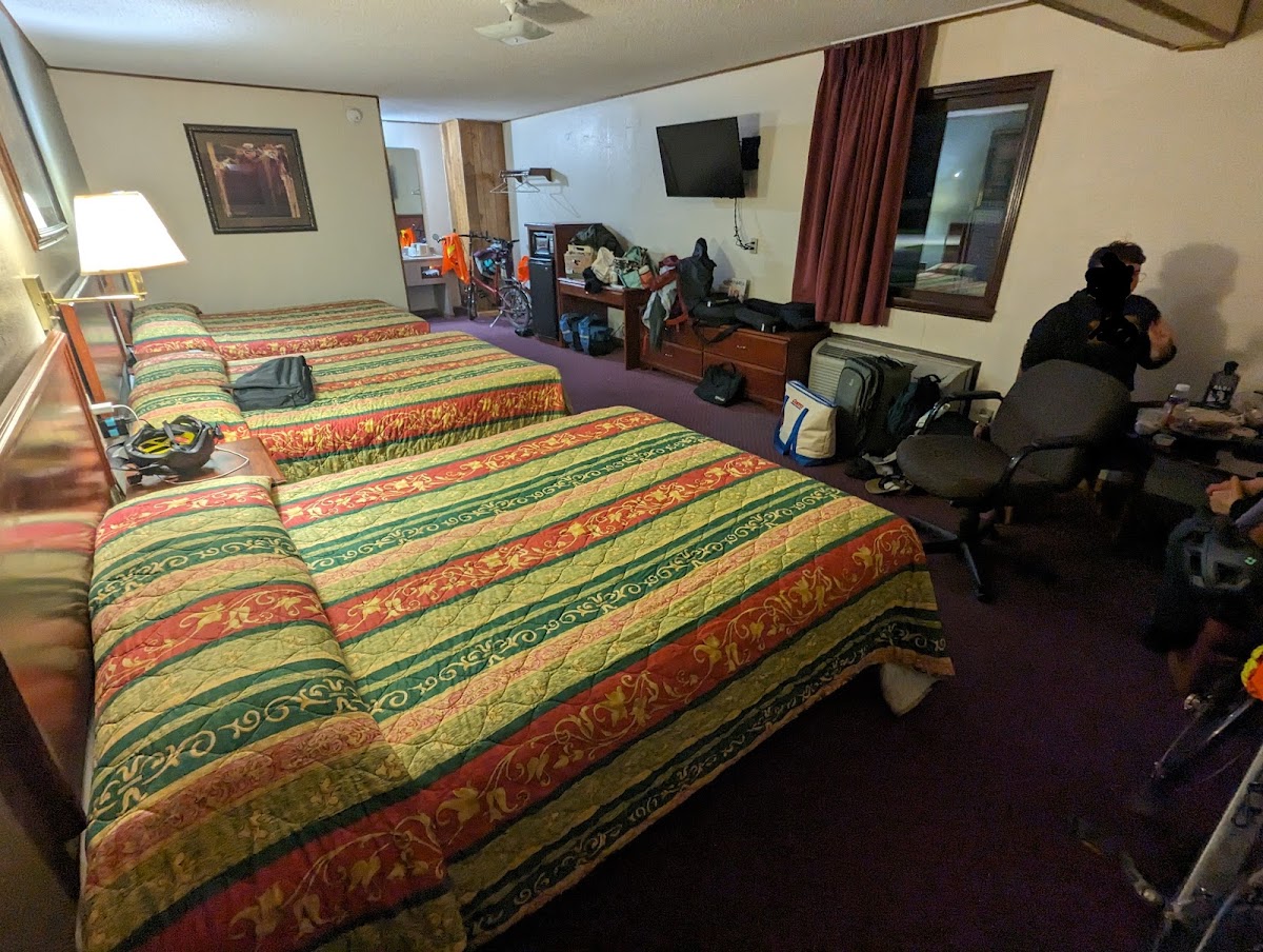 Budget Host Inn Emporia photo 2